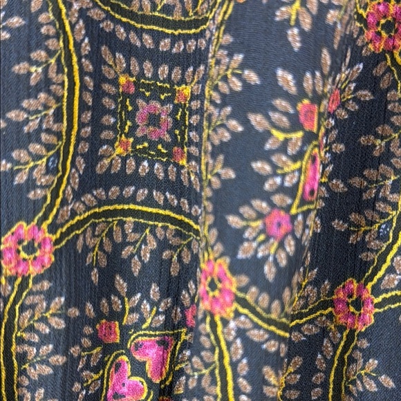 Frank & Oak patterned V-Neck Bishop Sleeve Dress - Picture 3 of 8